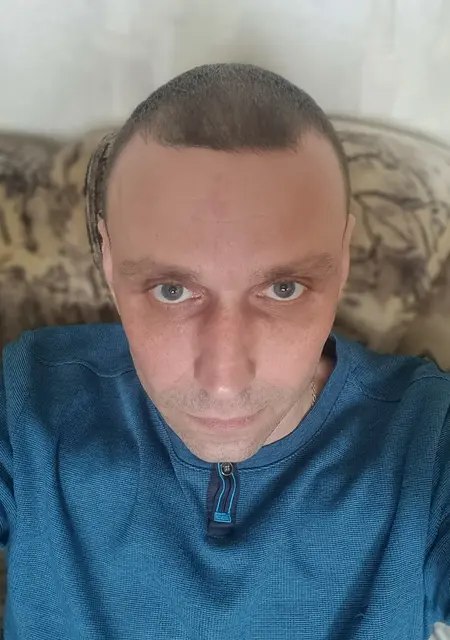 Я Антон, 40, знакомлюсь на одну ночь в Барнауле