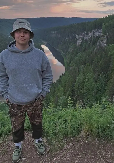 Сергей из Перми, мне 21, познакомлюсь без обязательств