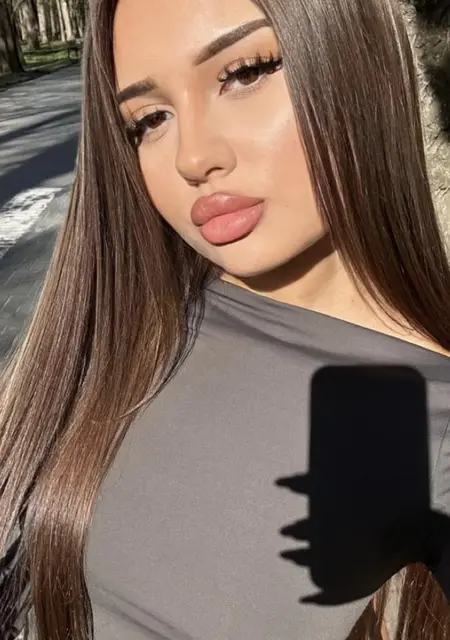 Я Кристина, 18, из Москвы, ищу знакомство для общения