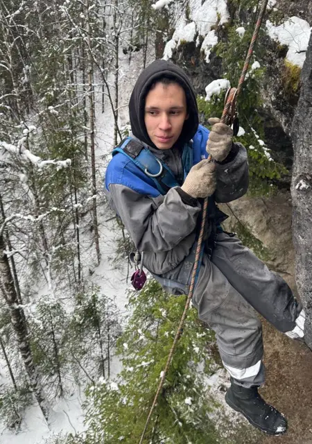 Я , 25, из Челябинска, ищу знакомство