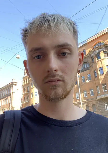 Илья из Санкт-Петербурга, ищу на сайте приятное времяпровождение