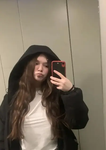 Я Ника, 19, из Москвы, ищу знакомства на одну ночь