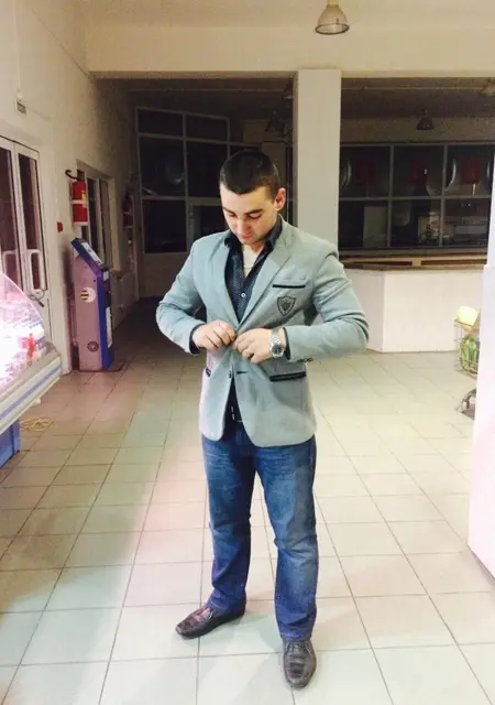 Ванька из Мытищ, мне 30, познакомлюсь на одну ночь