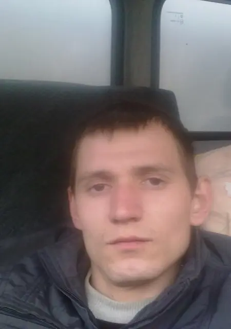 Александр из Энгельса, ищу на сайте знакомства на одну ночь