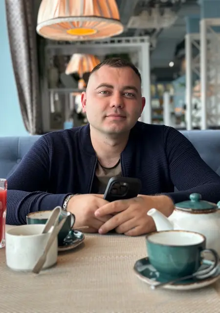 Кирилл из Новороссийска, мне 30, познакомлюсь на одну ночь