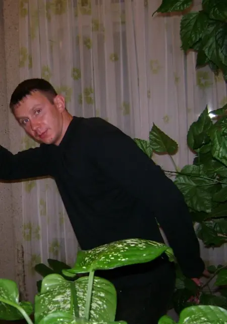 Я Максим, 42, из Новоуральска, ищу знакомства без обязательств