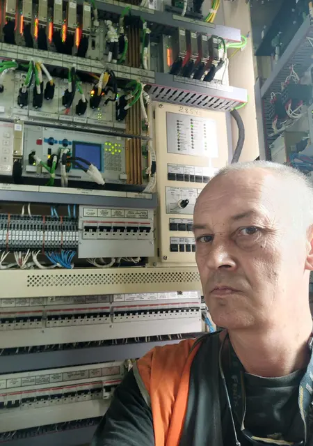 Я Evgeniy, 55, из Тавричанки, ищу знакомство для общения