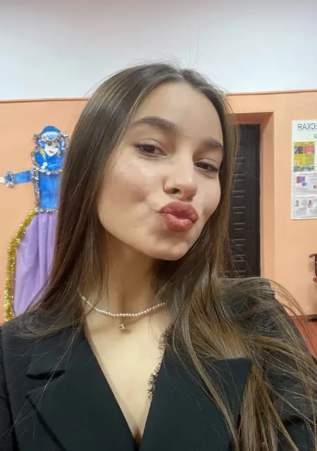 Я Стюардесса, 26, из Барнаула, ищу знакомство для совместных путешествий