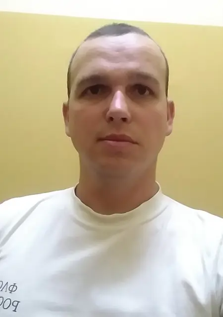Я Евгений, 34, из Черняховска, ищу знакомства без обязательств