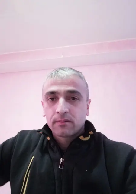 Салим из Иркутска, мне 44, познакомлюсь для приятного времяпровождения