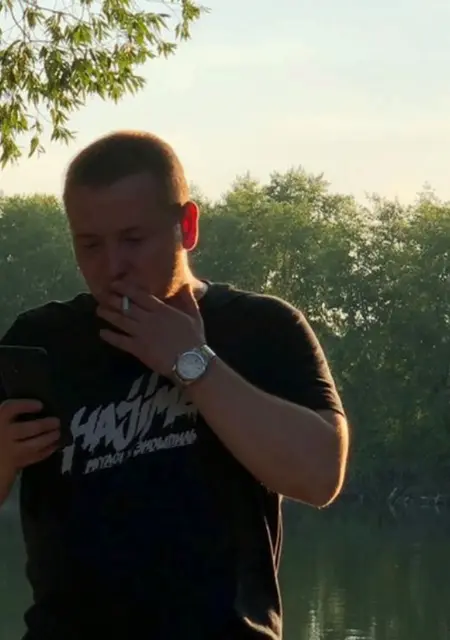 Алексеев Алексей Е из Кыштыма, ищу на сайте знакомства на одну ночь