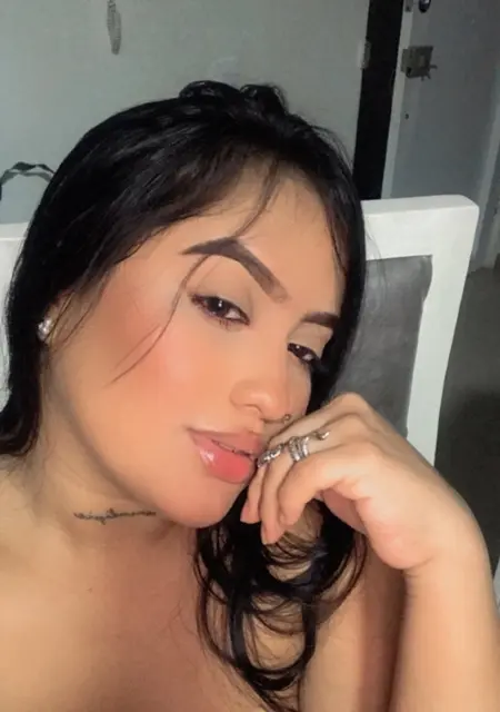 I'm Nikita, 21 from London, seeking connections for chat