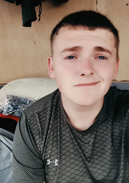 Я Иван, 29, из Ванина, ищу знакомства без обязательств