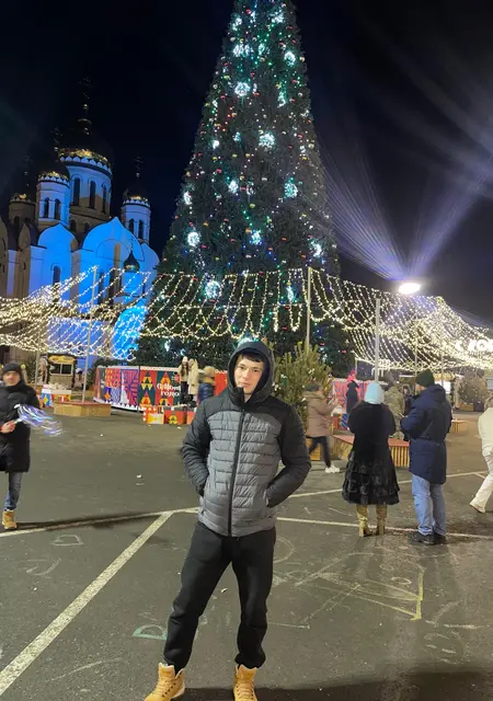 Я Александр, 26, знакомлюсь для дружбы в Артеме