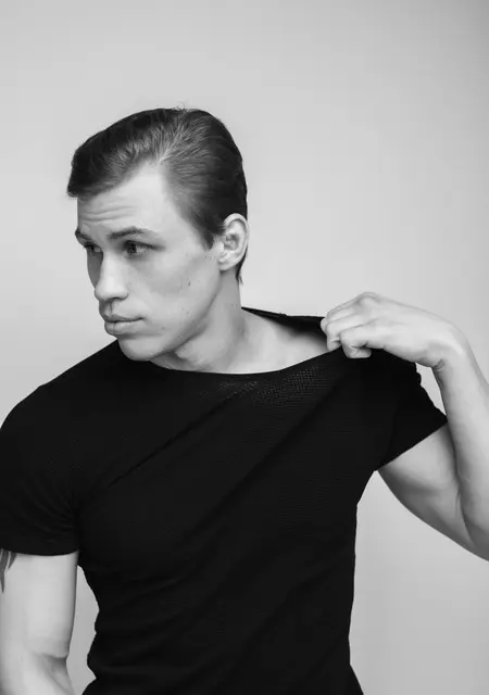 Я Евгений, 31, из Челябинска, ищу знакомство для приятного времяпровождения