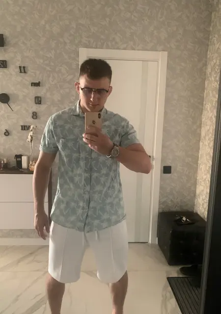 Я Максим, 25, знакомлюсь для приятного времяпровождения в Геленджике