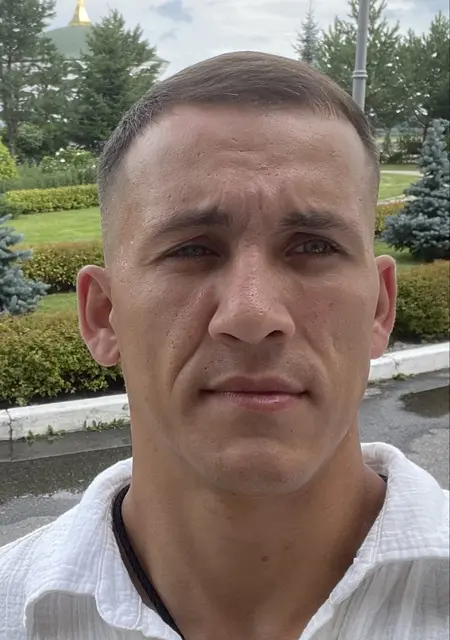 Андрей из Хабаровска, мне 34, познакомлюсь на одну ночь