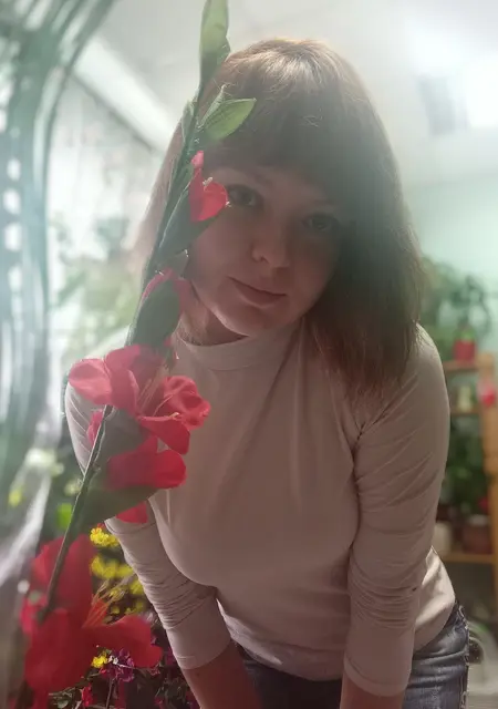 Я Рина, 31, из Нового Оскола, ищу знакомство для приятного времяпровождения