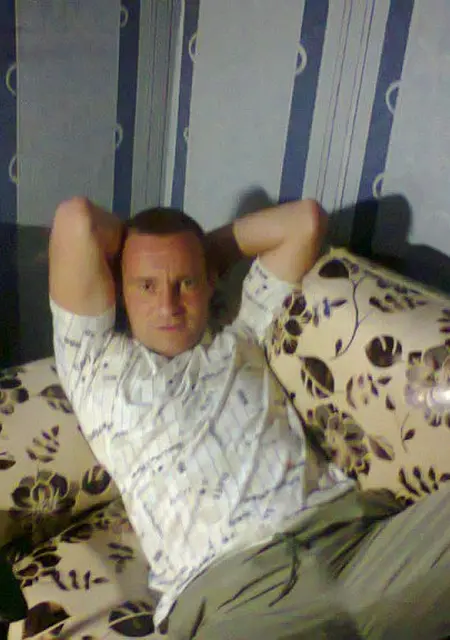 Я Артем, 43, из Мурома, ищу знакомства без обязательств