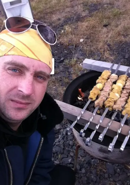 Я Саня, 43, из Воркуты, ищу знакомства без обязательств