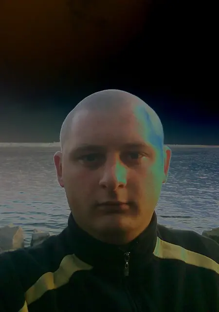 Я Николай, 39, из Новой Каховки, ищу знакомство для приятного времяпровождения