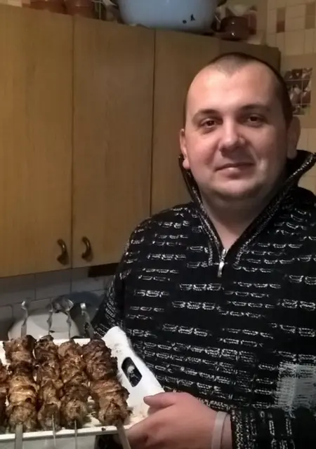 Я Владимир, 43 років з Рівного, шукаю знайомства без зобов'язань