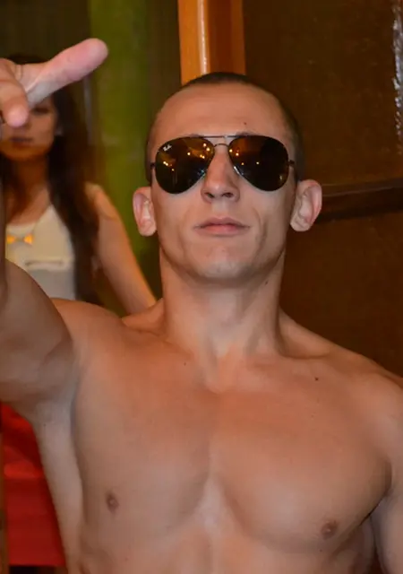 Вова з Боярки, шукаю на сайті знайомства на одну ніч