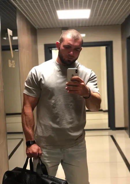 Александр из Новосибирска, мне 30, познакомлюсь на одну ночь