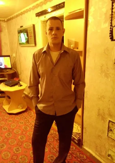 Костя из Кушвы, мне 42, познакомлюсь для постоянных отношений