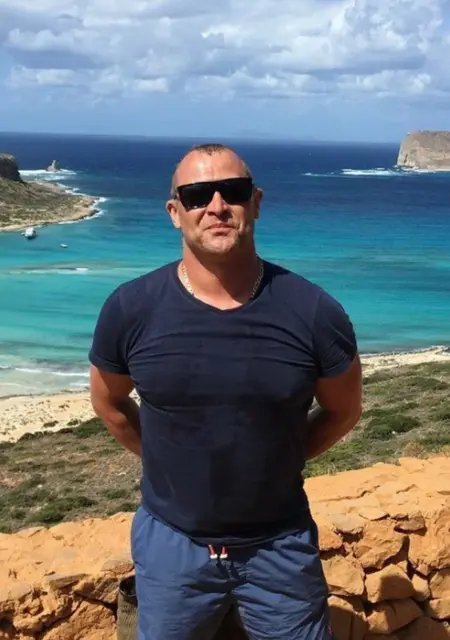 Рустам из Самары, ищу на сайте знакомства без обязательств