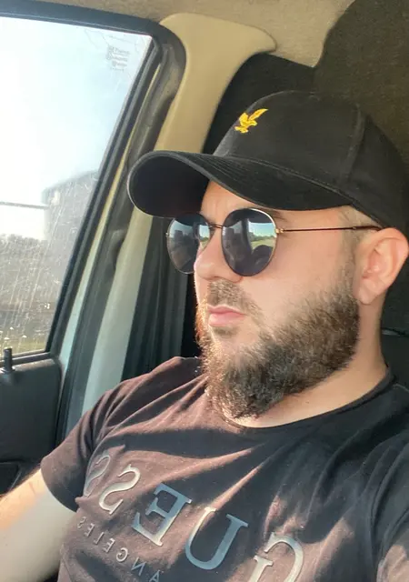 Azzz из Донецка, мне 31, познакомлюсь для приятного времяпровождения