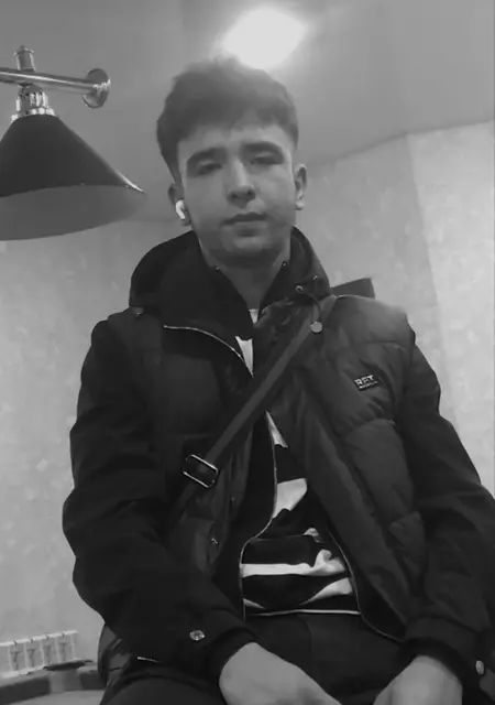 Timur из Иркутска, мне 21, познакомлюсь на одну ночь