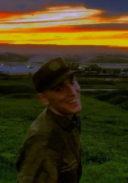 Я Максим, 19, знакомлюсь на одну ночь в Уссурийске