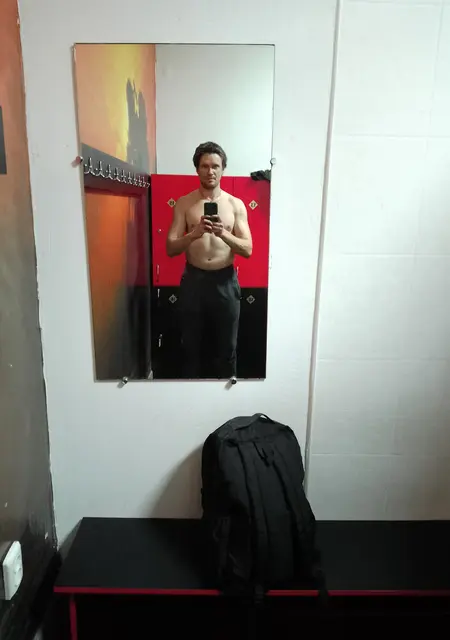 Артур из Симферополя, мне 41, познакомлюсь для приятного времяпровождения