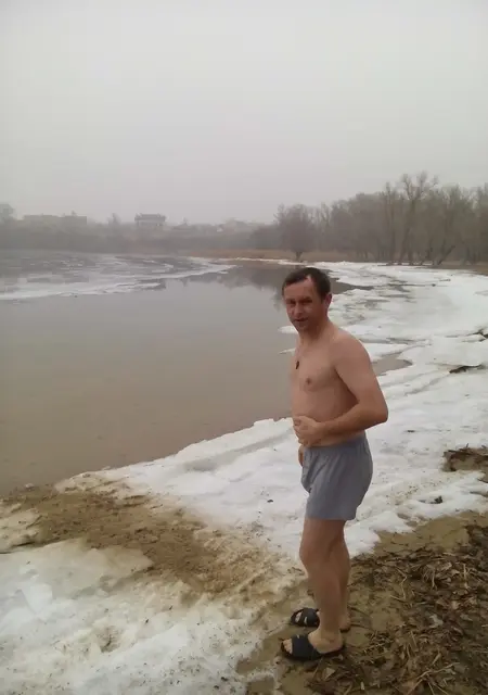 Сергей з Нова Каховка, мені 49 років, познайомлюсь для постійних стосунків