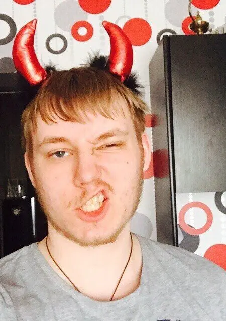 Я Никита, 28, из Нового Уренгоя, ищу знакомства на одну ночь