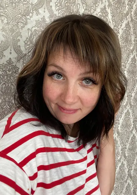 Я Анна, 40, из Красноярска, ищу знакомство для приятного времяпровождения