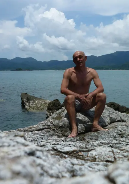 Я Aziat, 63, знакомлюсь на одну ночь в Красноярске