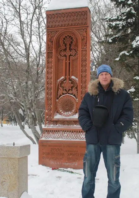 Я Олег, 58, из Корсакова, ищу знакомство для постоянных отношений