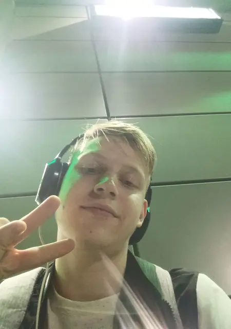 Артём из Егорьевска, мне 23, познакомлюсь на одну ночь