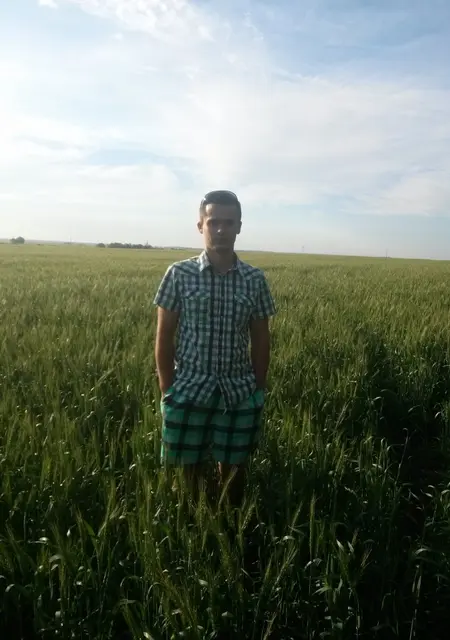 Я Андрей, 35, из Мичуринска, ищу знакомства без обязательств