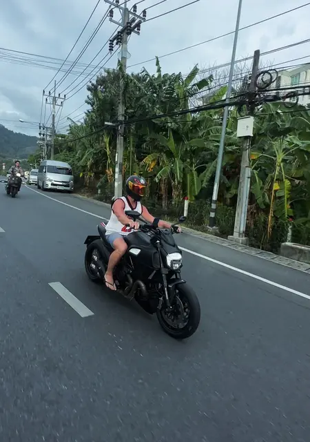 Я Евгений, 31, из Омска, ищу знакомство для совместных путешествий