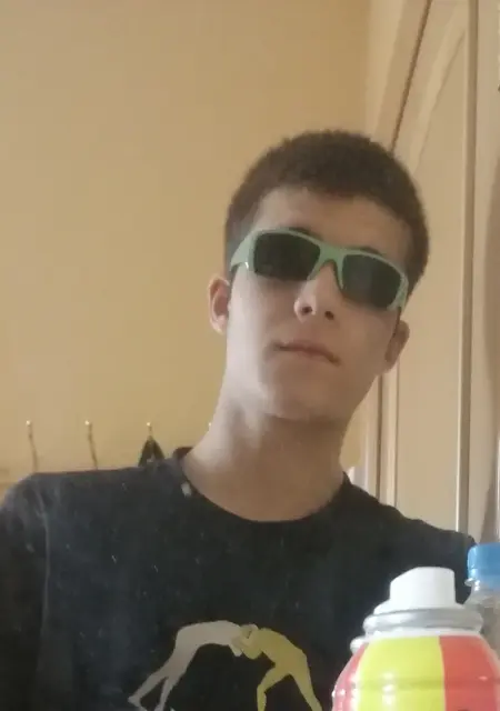 Я Дима, 21, знакомлюсь на одну ночь в Тюмени