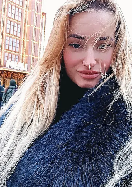 Viktoria из Славянска, ищу на сайте совместные путешествия