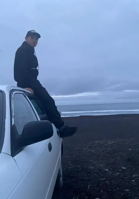 Саша из Петропавловска-Камчатского, ищу на сайте знакомства на одну ночь