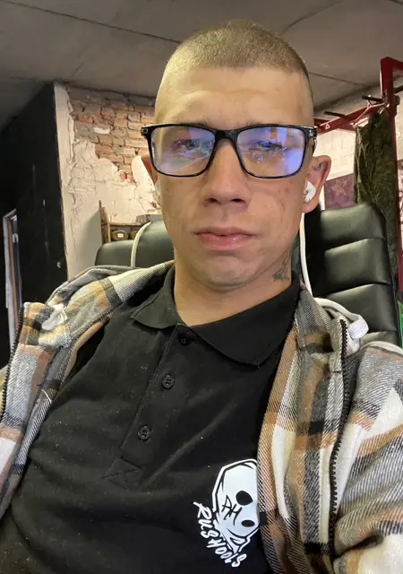 Никита из Гукова, ищу на сайте общение