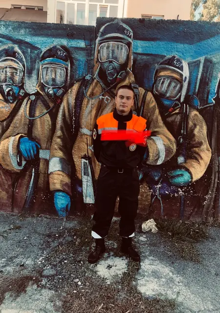 Я Владимир, 19, знакомлюсь для общения в Новочеркасске