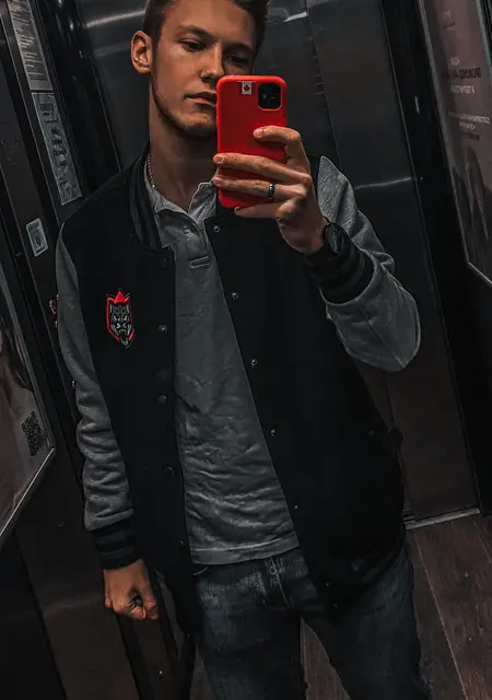 Иван из Казани, мне 25, познакомлюсь для приятного времяпровождения