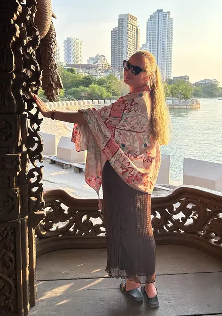 Я Марина, 42, из Санкт-Петербурга, ищу знакомство для совместных путешествий