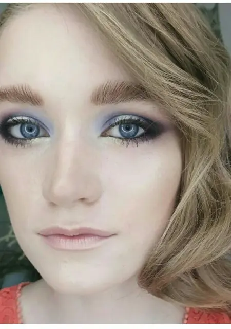 Карина из Пскова, мне 35, познакомлюсь без обязательств